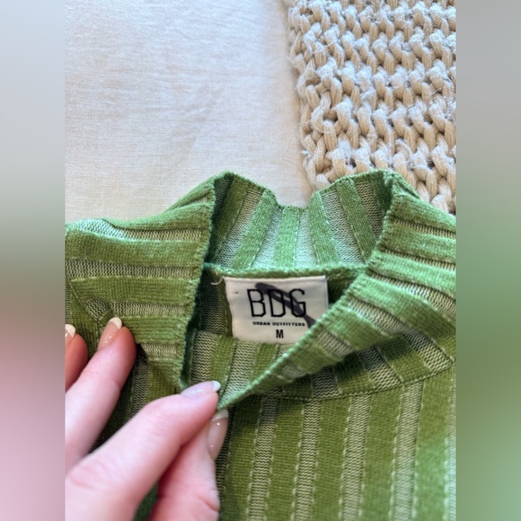 BDG Ribbed Cut-Out Crop Top - Picture 3 of 3